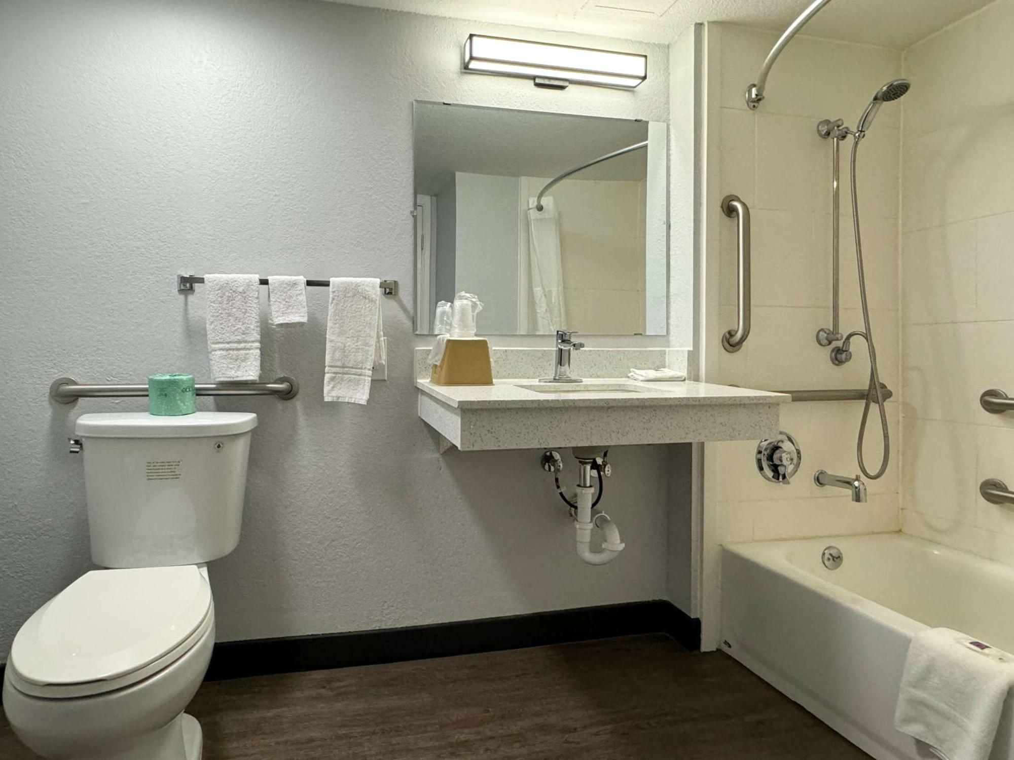 Motel 6 Huntsville Al University Dr. Εξωτερικό φωτογραφία
