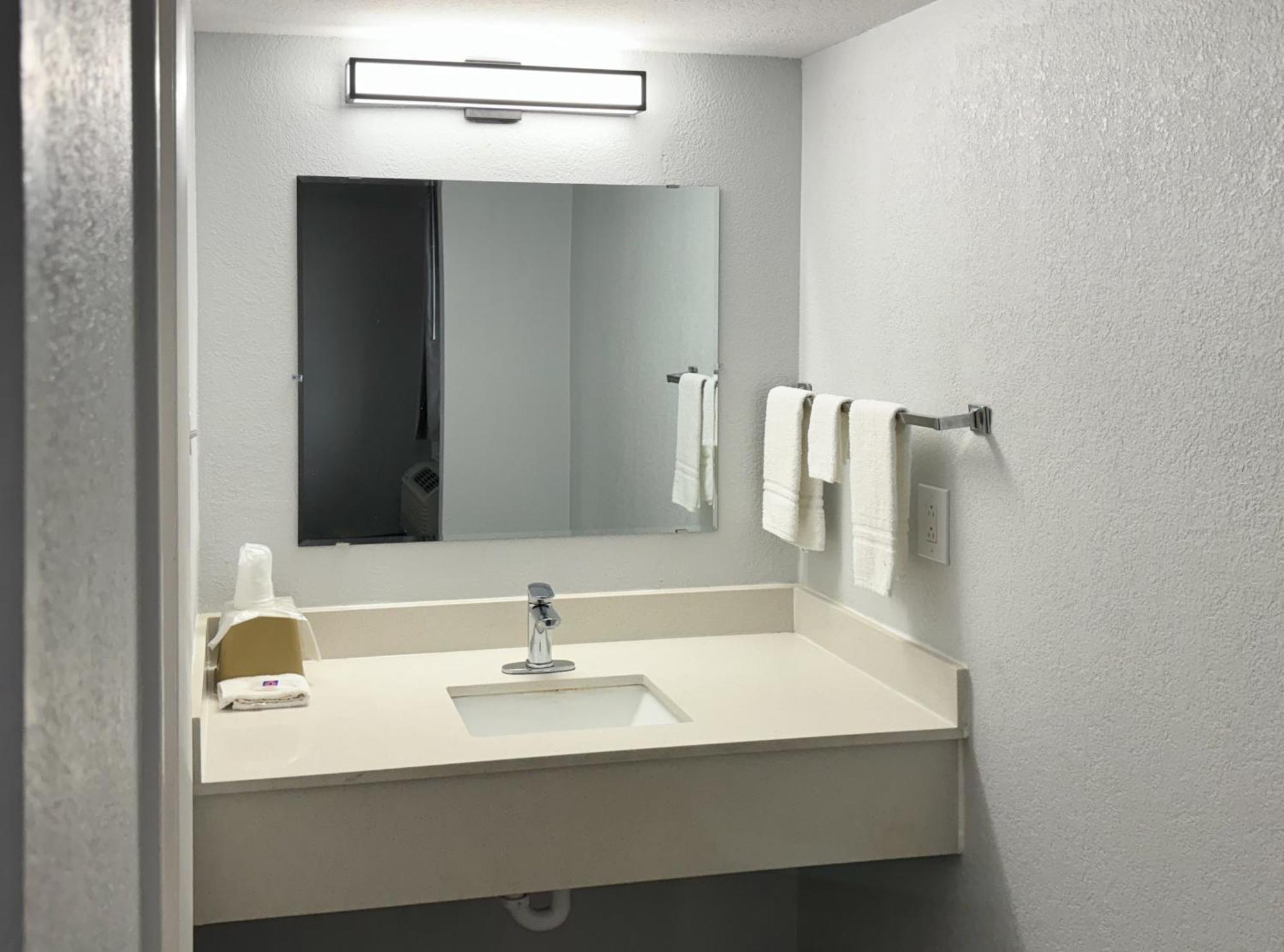 Motel 6 Huntsville Al University Dr. Εξωτερικό φωτογραφία