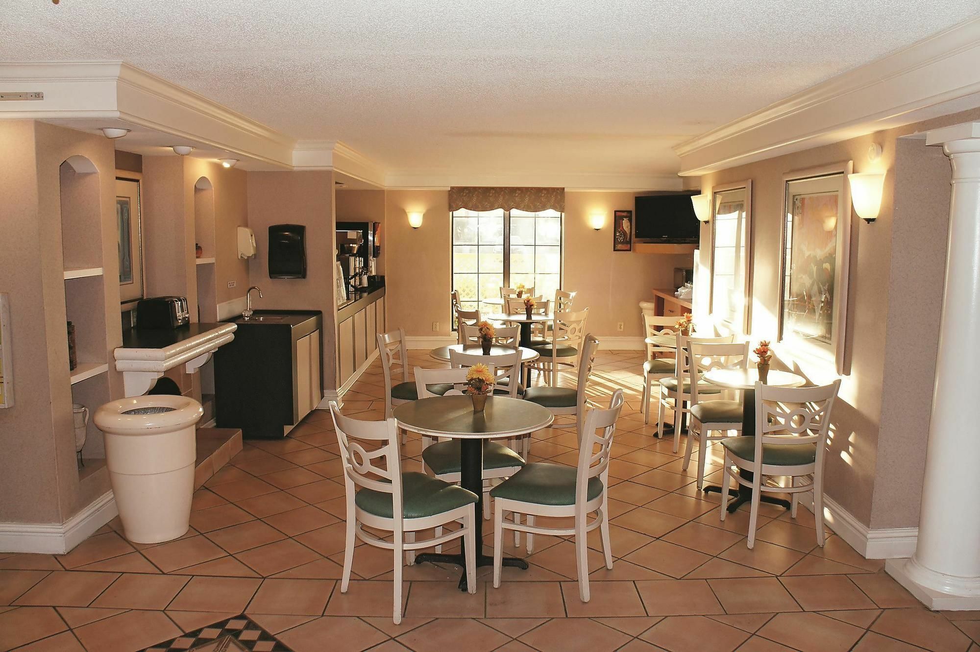 Motel 6 Huntsville Al University Dr. Εξωτερικό φωτογραφία