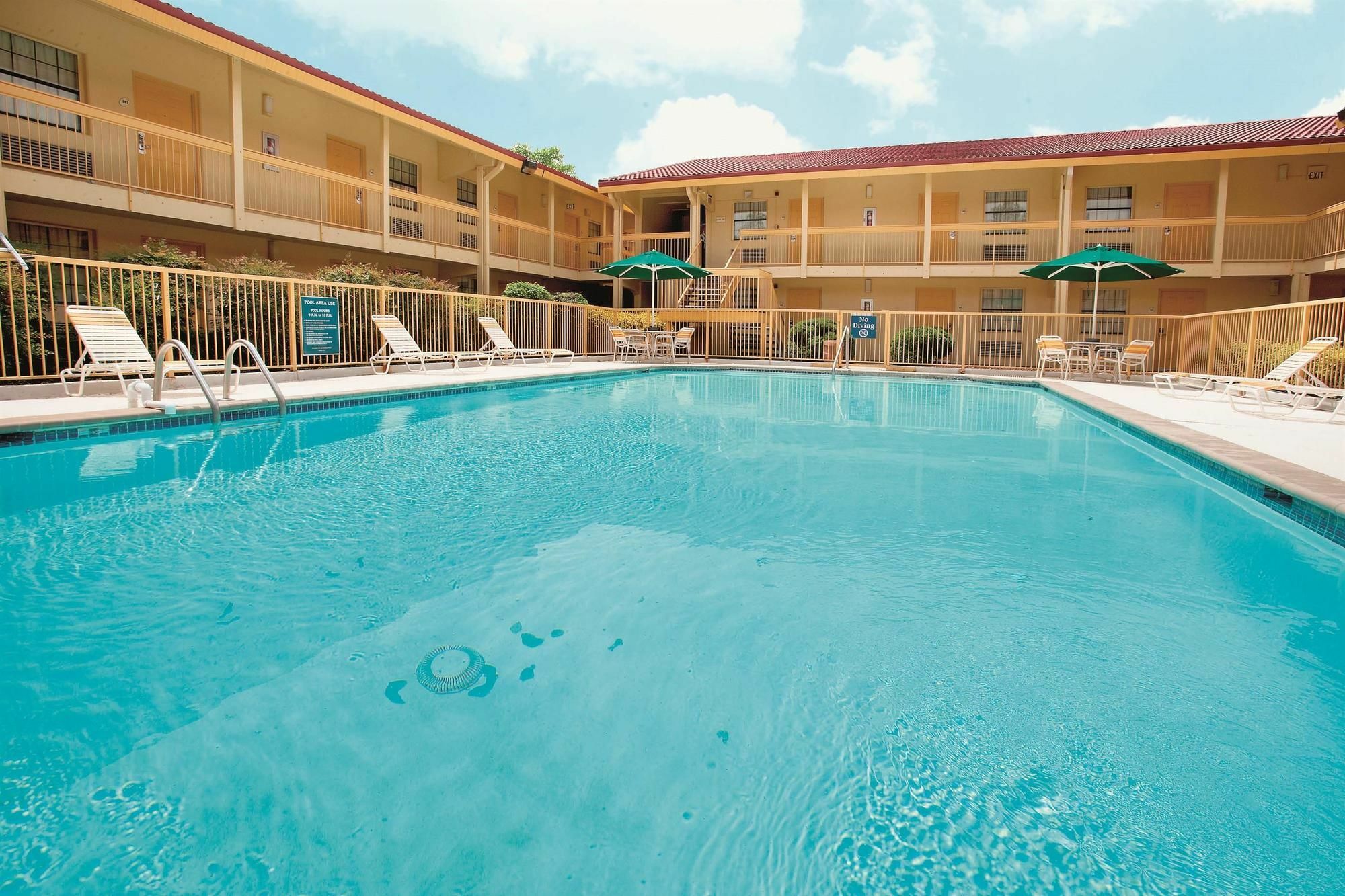 Motel 6 Huntsville Al University Dr. Εξωτερικό φωτογραφία